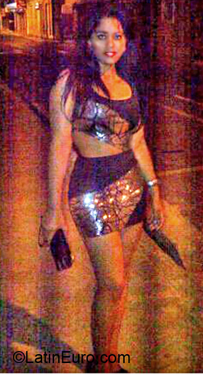 Date this funny Dominican Republic girl Alveri from San Francisco De Macoris DO11483