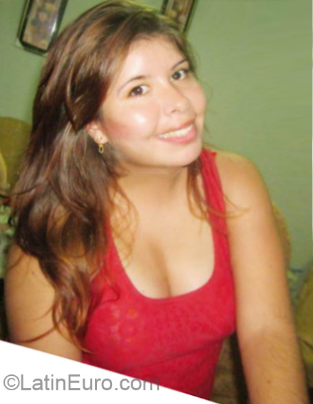 Date this delightful Peru girl Cindy cher from Chiclayo PE690
