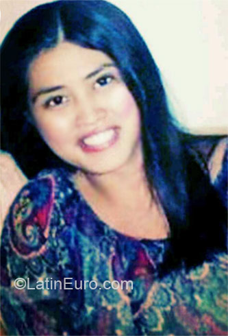 Date this attractive Philippines girl Manila from Manila PH493