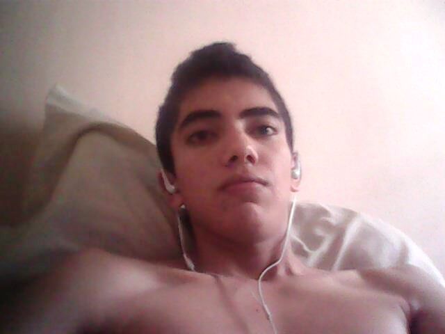 Date this charming Honduras man Roberto Carlos from Tegucigalpa HN743