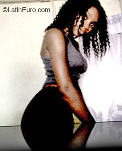 Date this hard body Jamaica girl Ashley from Kingston JM711
