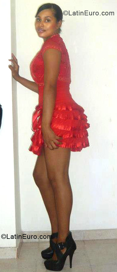 Date this hot Dominican Republic girl Andy nairoby from Barahona DO12361