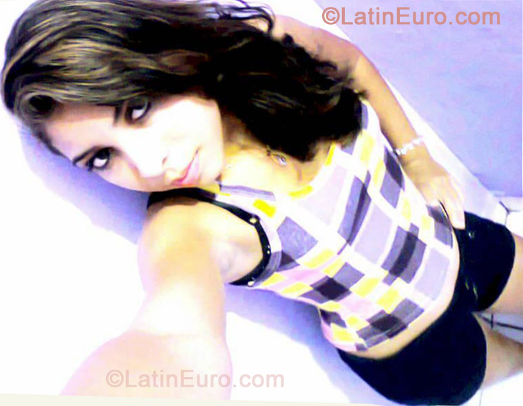Date this pretty Brazil girl Yara from Belem BR7276
