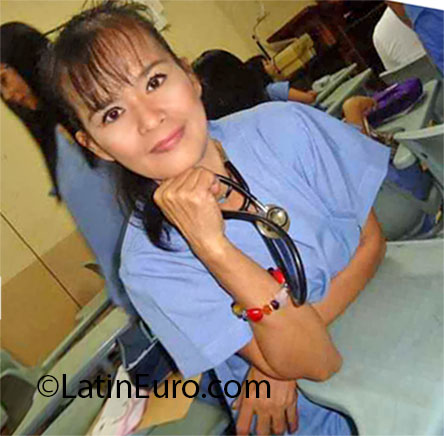 Date this nice looking Philippines girl Librada from Manila PH536