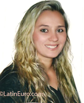 Date this sensual Brazil girl Gleisekely from Brasilia BR7518