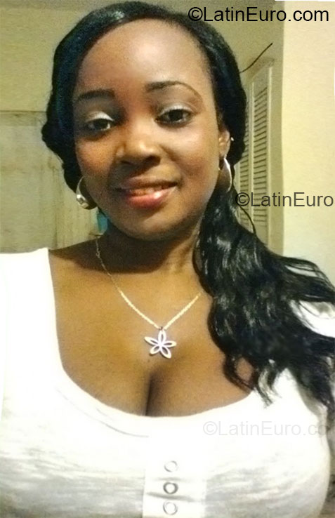 Date this nice looking Jamaica girl Sherifa from Ocho Rios JM1037