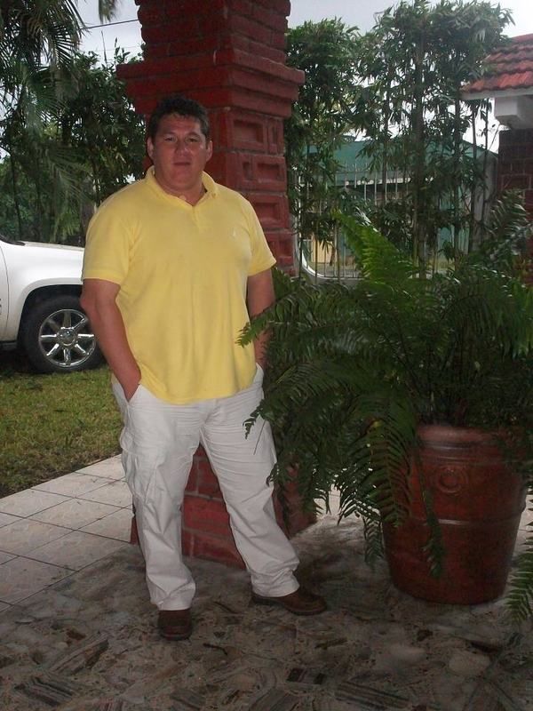 Date this cute Mexico man Arnulfo from Villahermosa MX1075