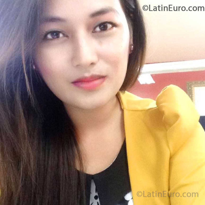 Date this exotic Philippines girl Abigel from Cainta PH572