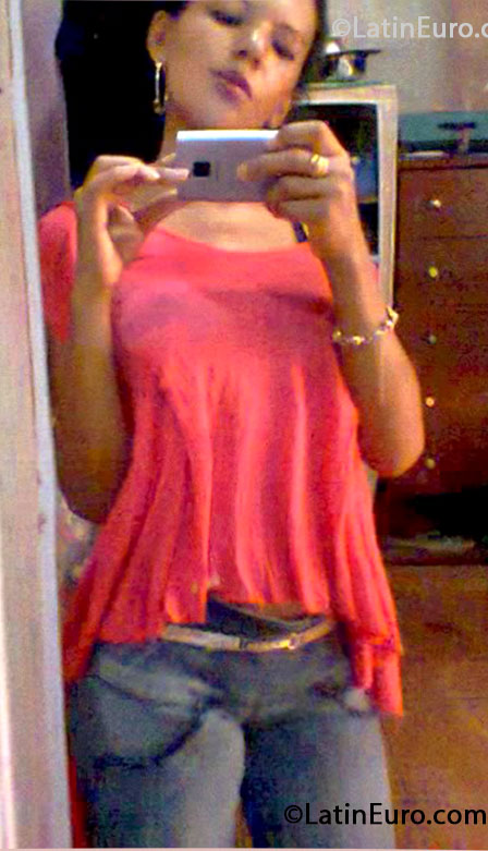 Date this sensual Brazil girl Adriana from Brasilia BR7926
