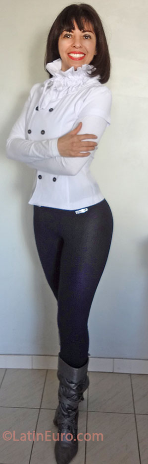 Date this attractive Brazil girl Marcia from Curitiba BR7963