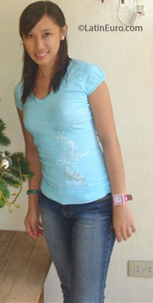 Date this voluptuous Philippines girl Rizzgirl from Cebu City PH578