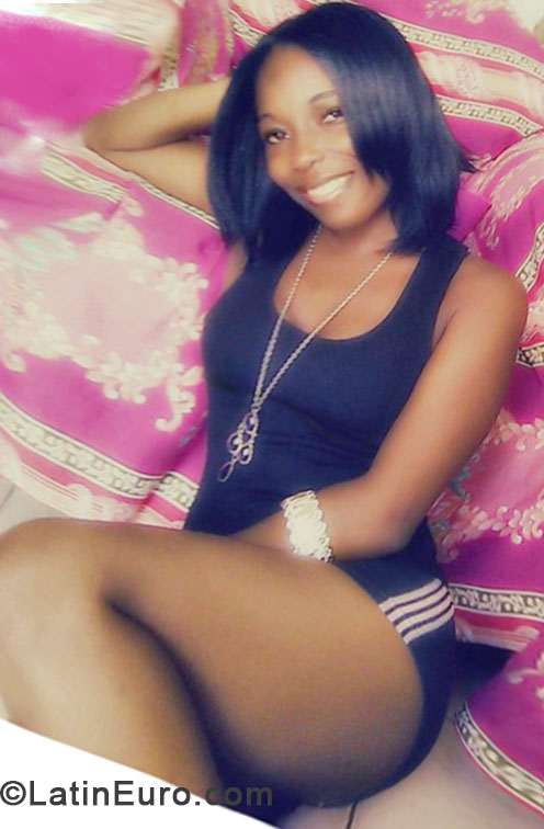 Date this delightful Honduras girl Marissa from La Ceiba HN900