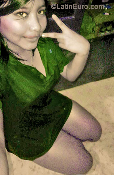 Date this attractive Mexico girl Alexis Martinez from Oaxaca MX1246