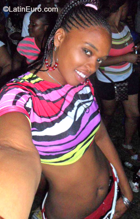 Date this good-looking Jamaica girl Ashely from Montego bay JM1444
