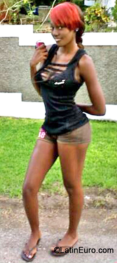Date this hard body Jamaica girl Sabrina from Port Antonio JM1493