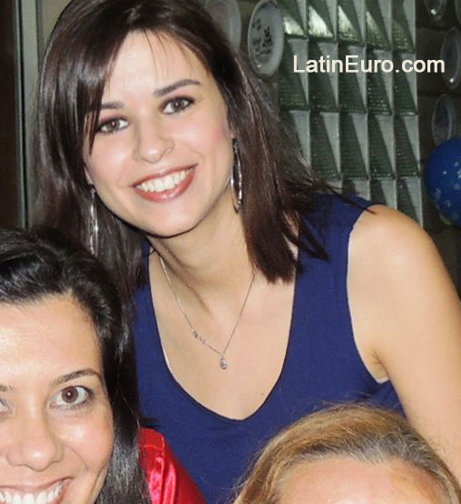 Date this young Brazil girl Aline from Brasilia BR8467