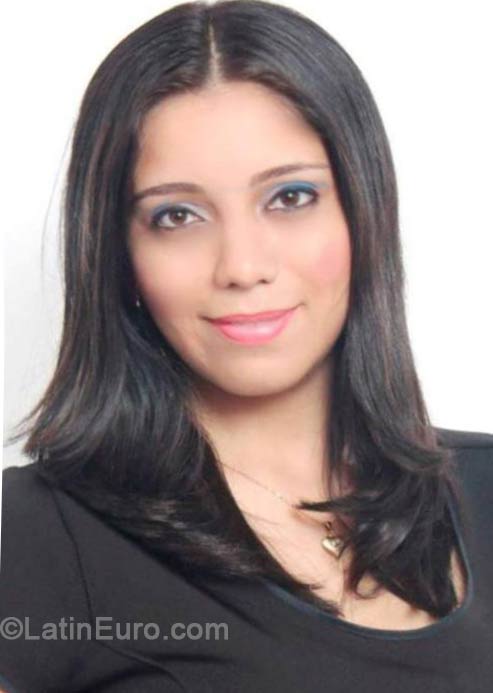 Date this charming Brazil girl Isabele from Belem BR8520