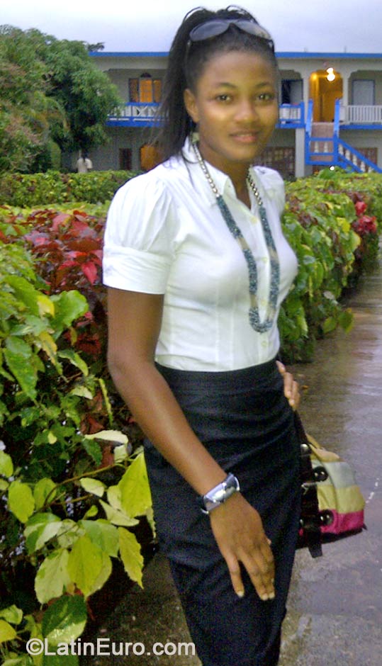 Date this georgeous Jamaica girl Natoiy from Hanover JM1533
