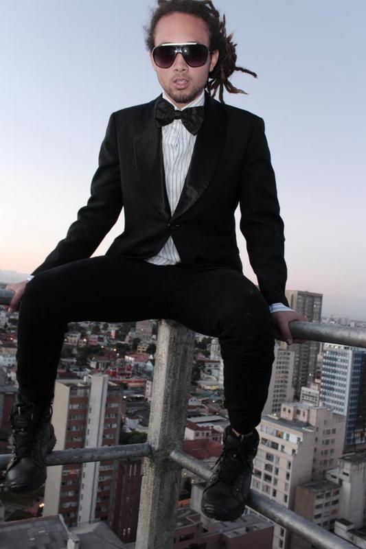 Date this hot Brazil man Everaldo de Lor from Curitiba BR8551