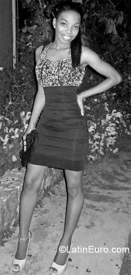 Date this young Jamaica girl Sabrina from Kingston JM1599