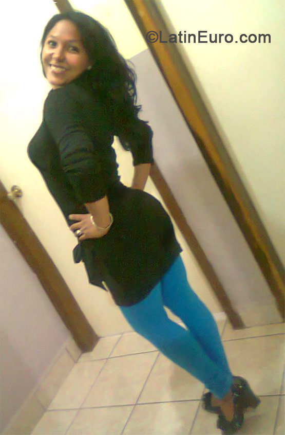 Date this good-looking Honduras girl Juliana from La Ceiba HN1021