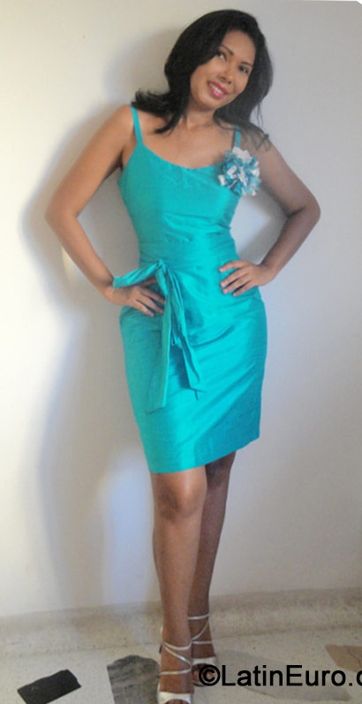 Date this happy United States girl Mary from Miami CO15307