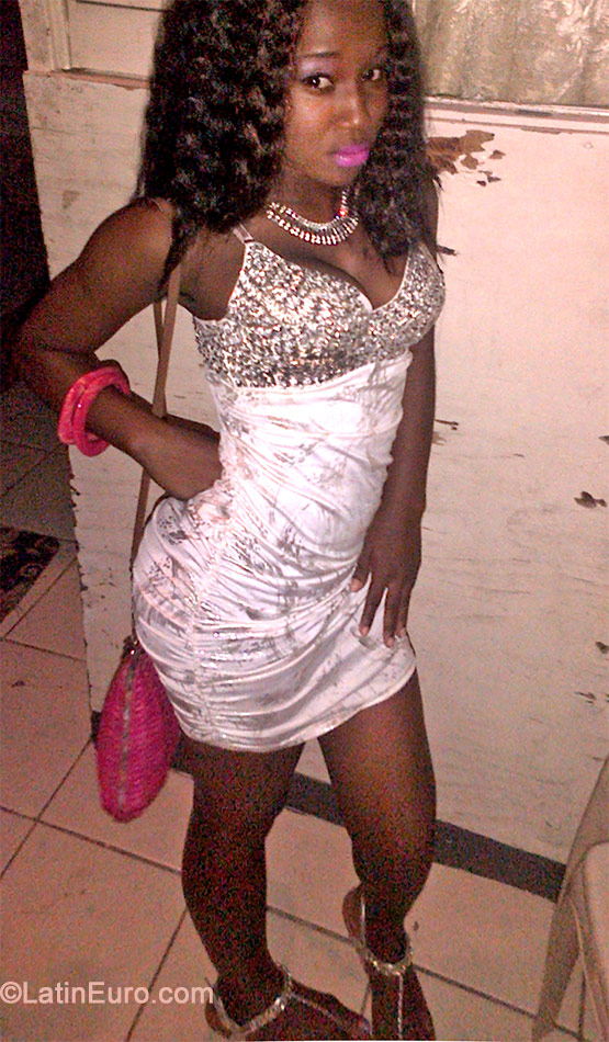 Date this tall Jamaica girl Kerry from Kingston JM1715