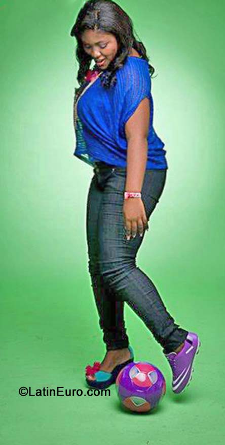 Date this charming Panama girl Janeine from Panama PA440