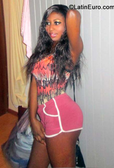 Date this pretty Jamaica girl Lucy from Kingston JM1779