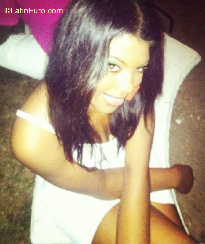 Date this hard body Jamaica girl Jodene from Kingston JM1897