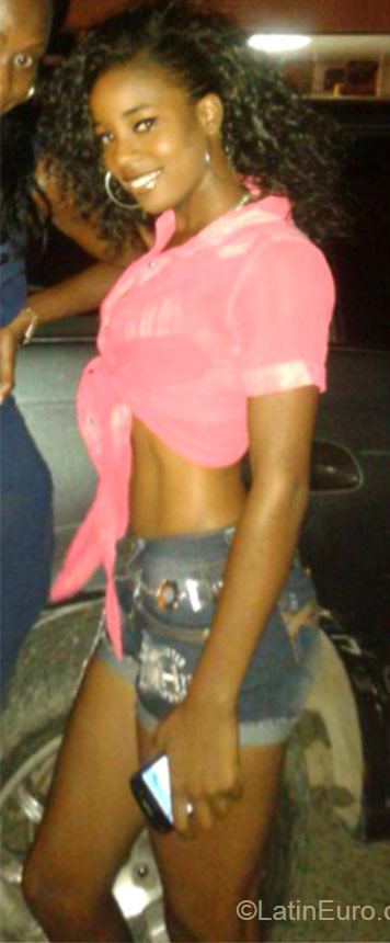 Date this pretty Jamaica girl Yanique from Kingston JM1922