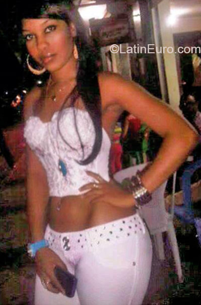 Date this georgeous Dominican Republic girl Anyela from Barahona DO21179