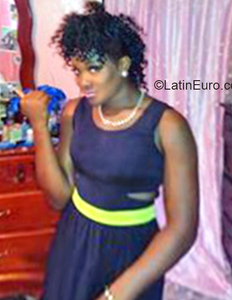 Date this foxy Jamaica girl Arina from Kingston JM2172