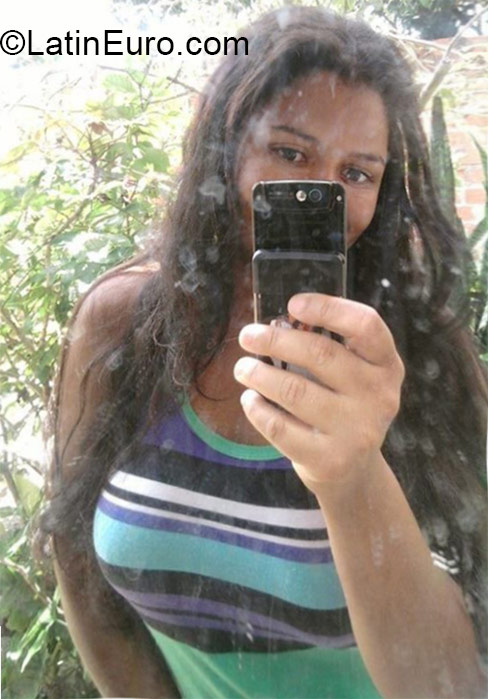 Date this tall Brazil girl Erika from Brasilia BR9248