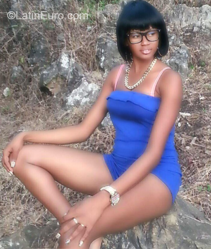 Date this attractive Jamaica girl Jeviane from Montego bay JM2026