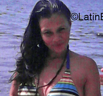 Date this happy Honduras girl Nohemie from La Ceiba HN1520