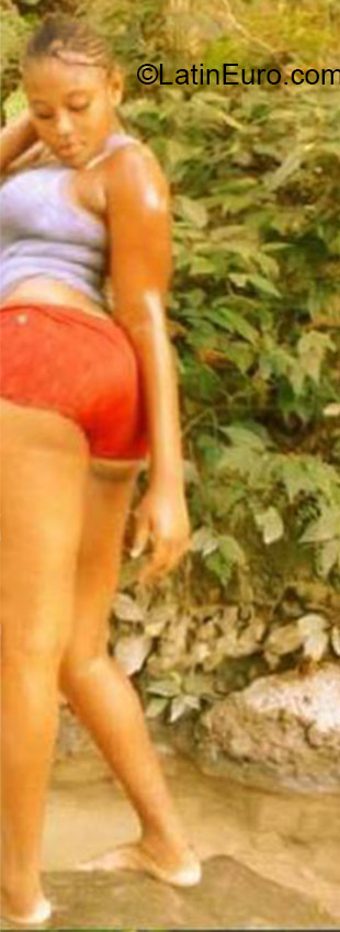 Date this passionate Jamaica girl Lamika from Sav-la-mar JM2054