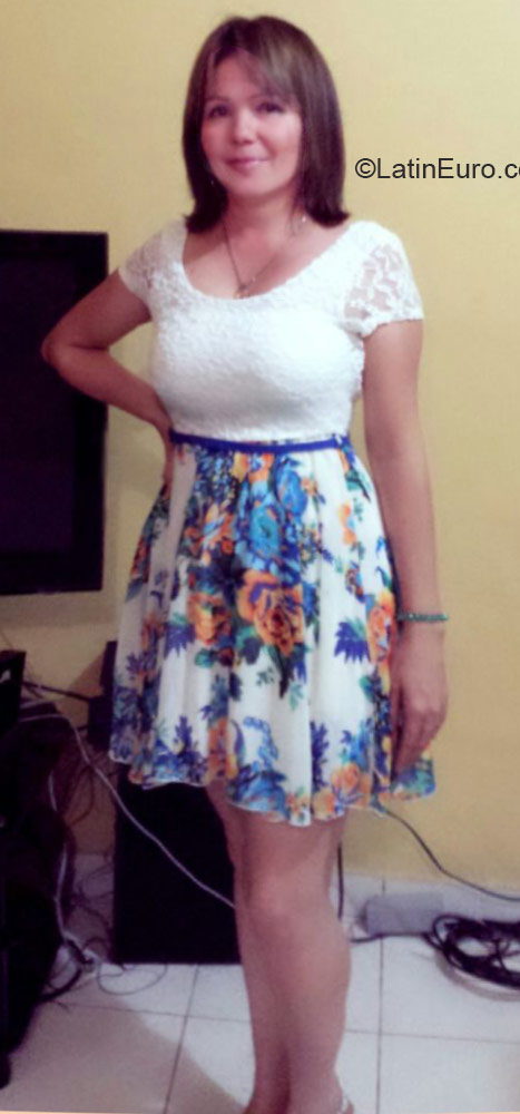 Date this good-looking Honduras girl Teresa from San Pedro Sula HN1535