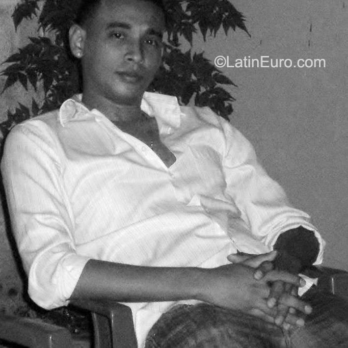 Date this hard body Honduras man Miguel from San Pedro Sula HN1656