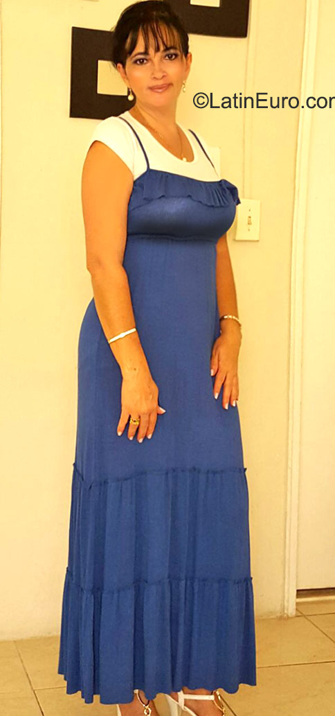 Date this funny United States girl Luz from Miami US16415