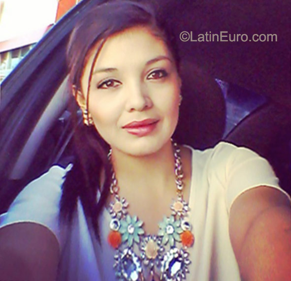 Date this young Honduras girl Evelin from Siguatepeque HN1683