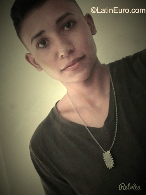 Date this passionate Honduras man Junior from san pedro sula HN1706