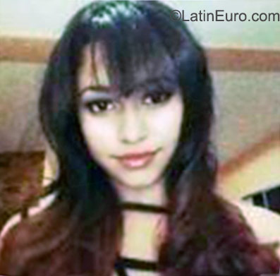 Date this happy Honduras girl Yenceli from Comayagua HN1708
