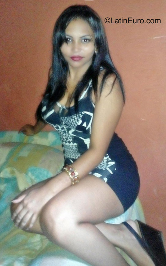 Date this passionate Honduras girl Daniela from La Ceiba HN1724
