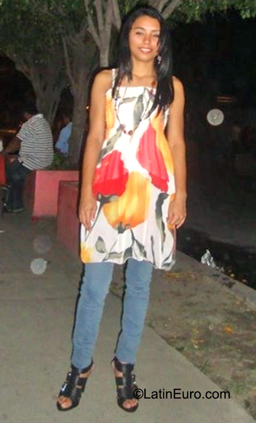 Date this cute Honduras girl Brenda from San Pedro Sula HN1740