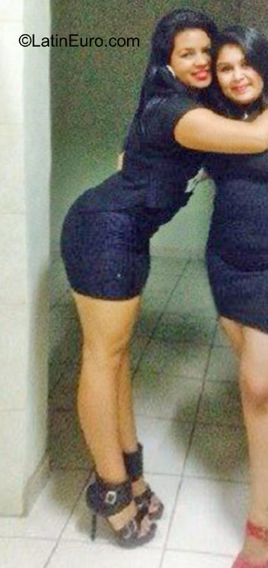 Date this voluptuous Honduras girl Esthefany from Tegucigalpa HN1774