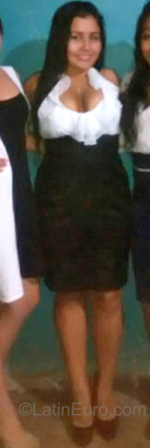 Date this good-looking Honduras girl Giselle from San Pedro Sula HN1776
