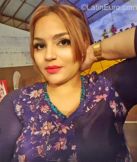 Date this sultry Honduras girl Bella from La Ceiba HN1812