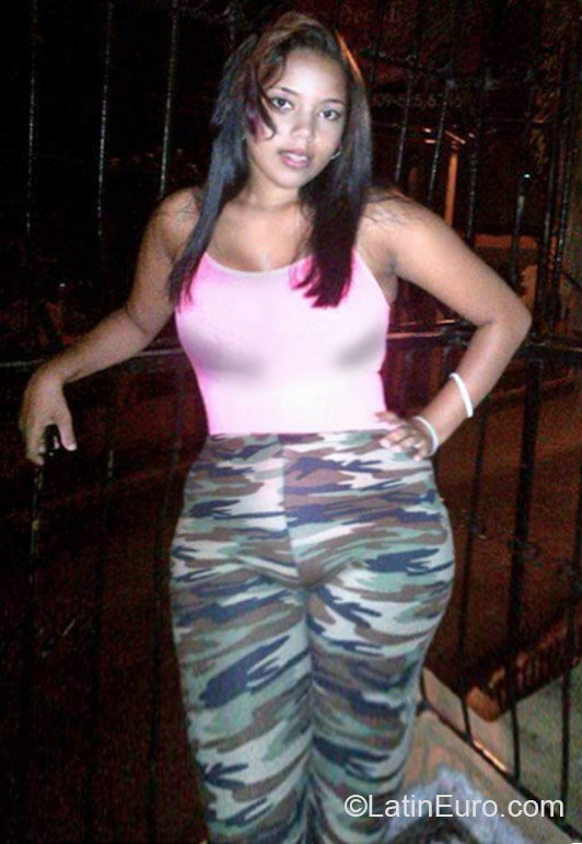Date this beautiful Dominican Republic girl Chibelina from Bonao DO23884