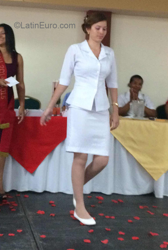 Date this happy Honduras girl Karla from Comayagua HN2738